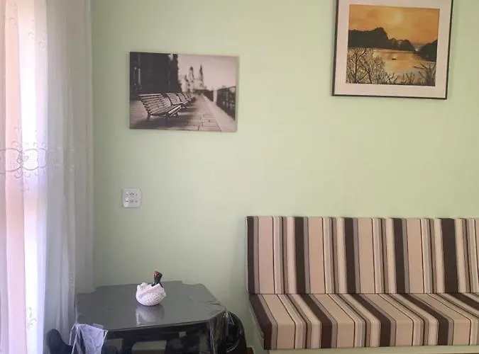 Apartamento 1 Quadra Da Praia!